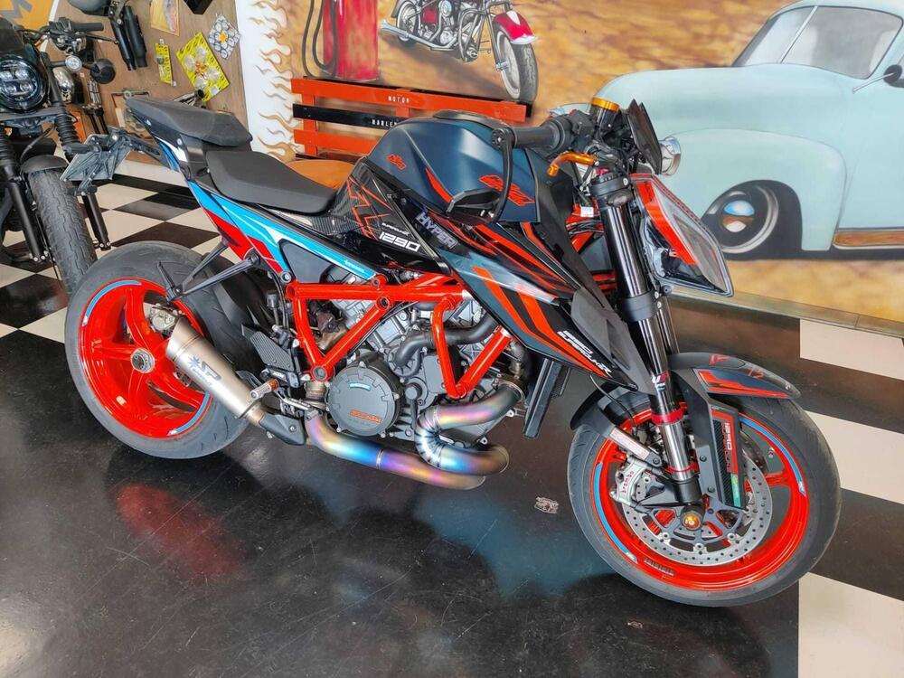 KTM 1290 Super Duke R (2022 - 23) (2)