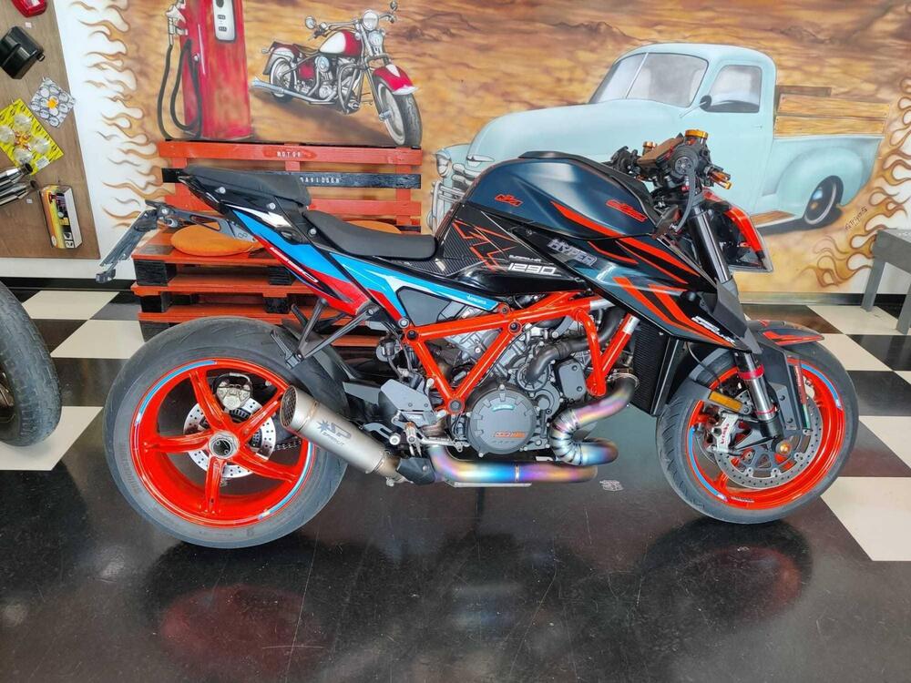 KTM 1290 Super Duke R (2022 - 23)