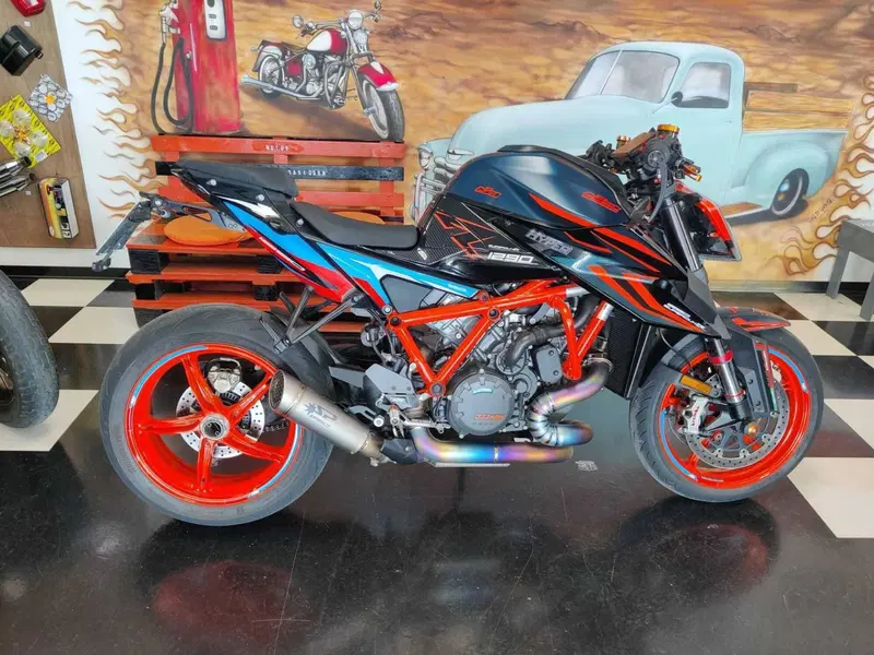 KTM 1290 Super Duke R (2022 - 23)