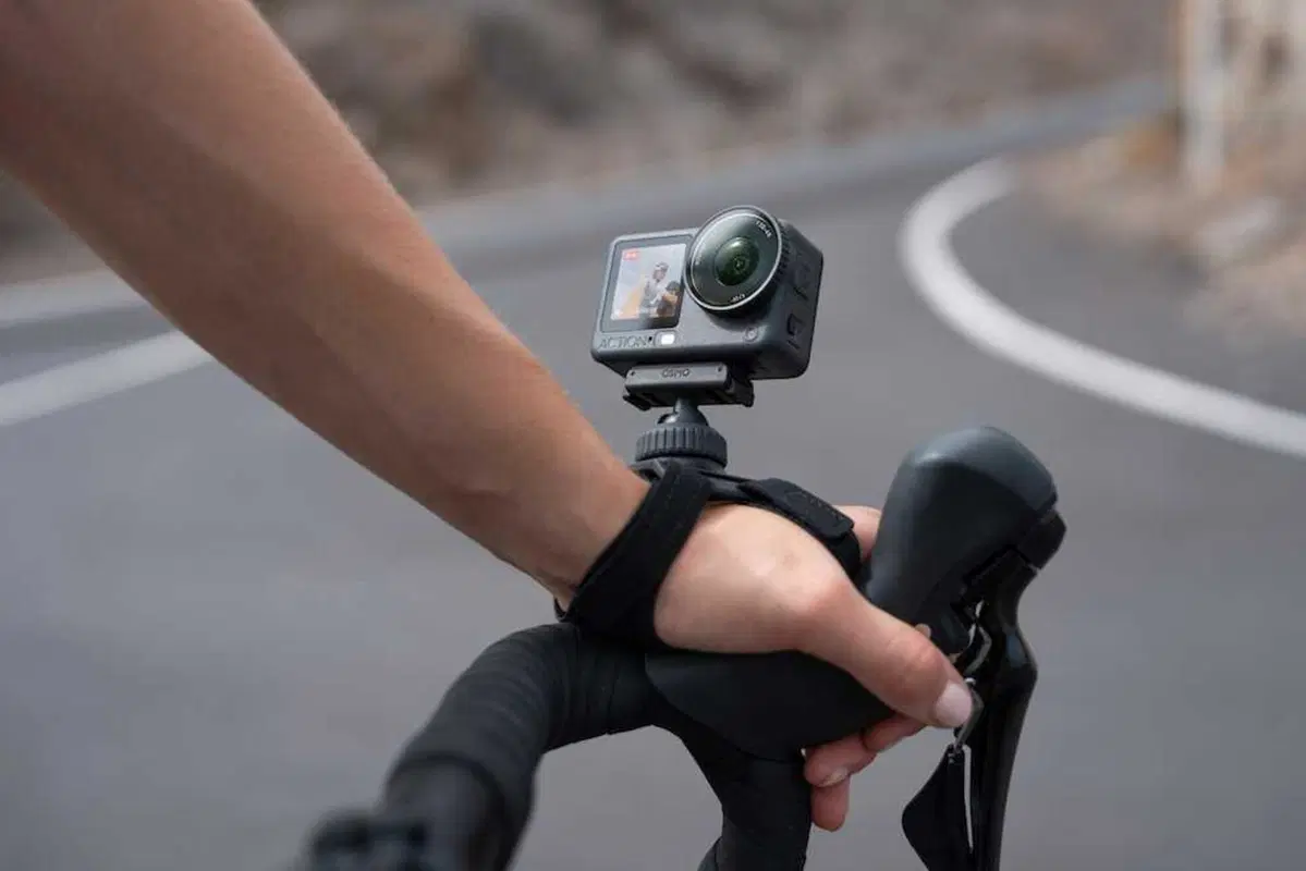 Osmo Action 6, la prima action cam di DJI ad apertura variabile (5)