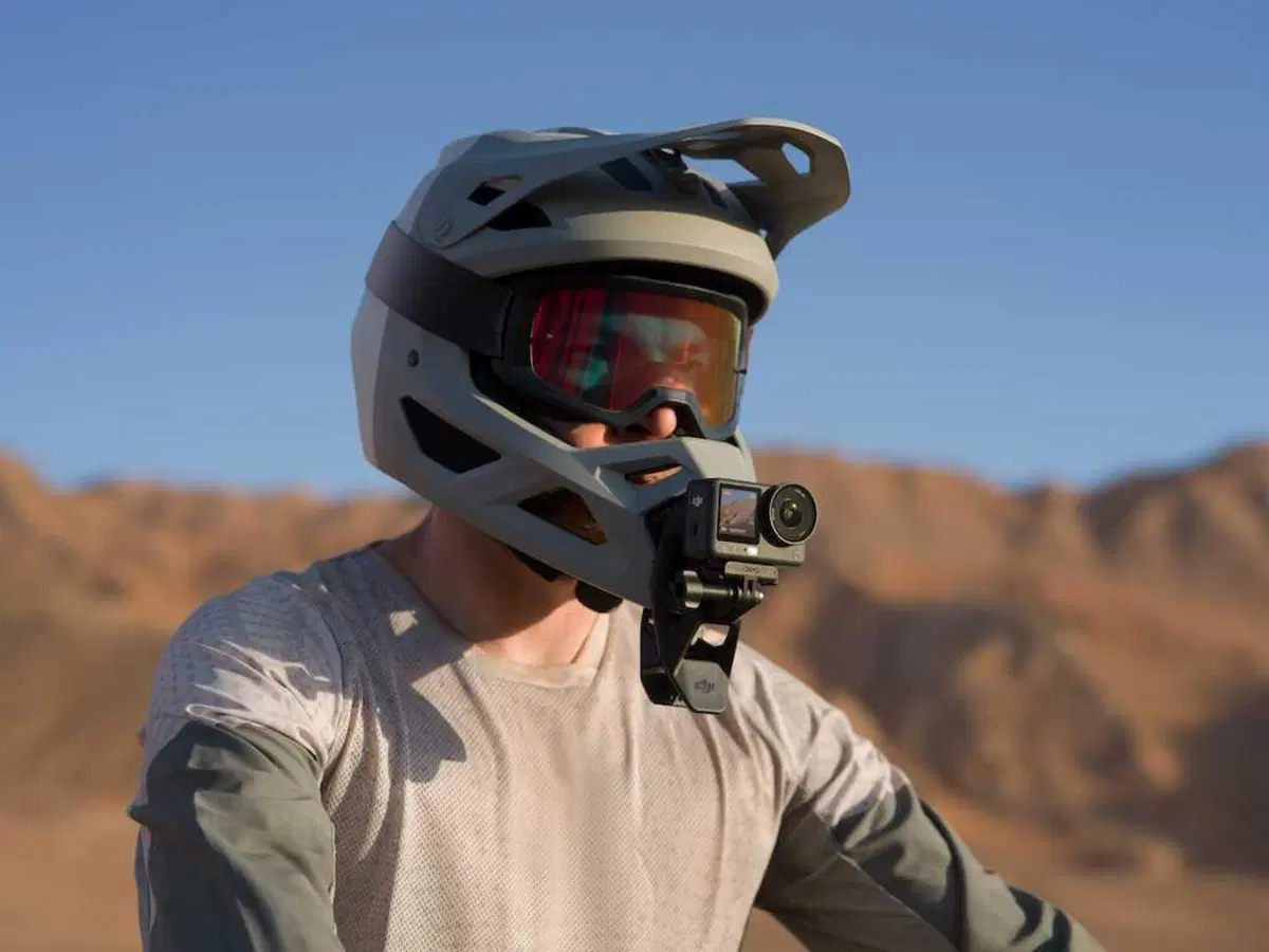 Osmo Action 6, la prima action cam di DJI ad apertura variabile (16)