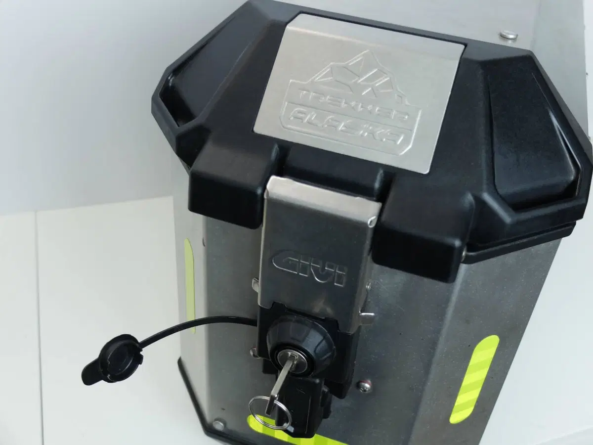 Valigia laterale sinistra Givi Trekker Alaska 36 (6)