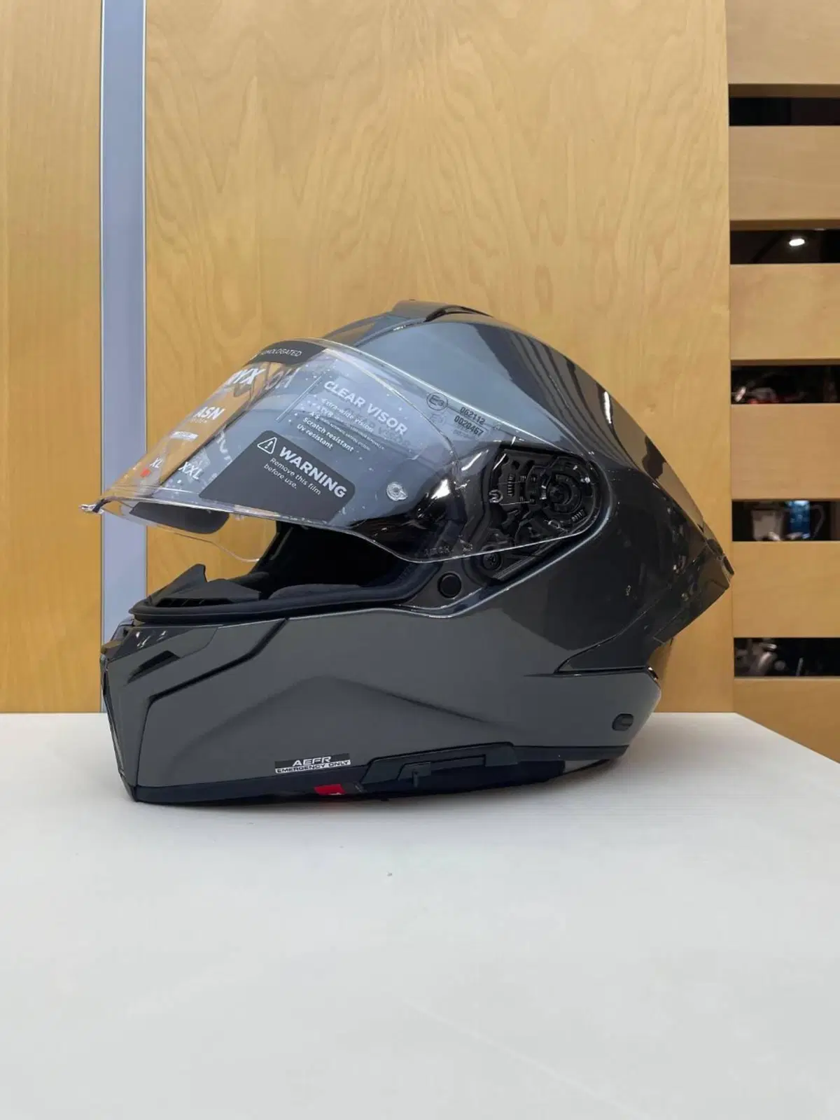 MATRYX ANTRACITE GLOSS Airoh (2)
