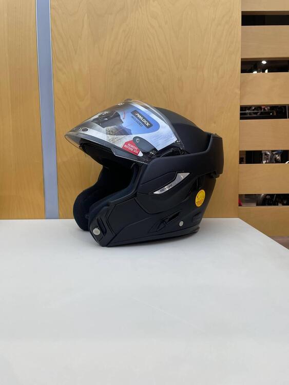 REV19 BLACK MATT Airoh (3)