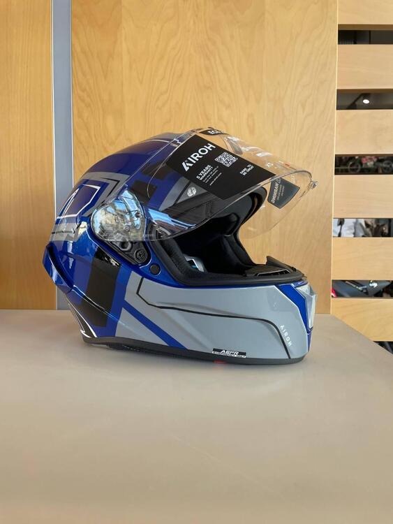 SPARK 2 BLUEGLOSS Airoh (2)