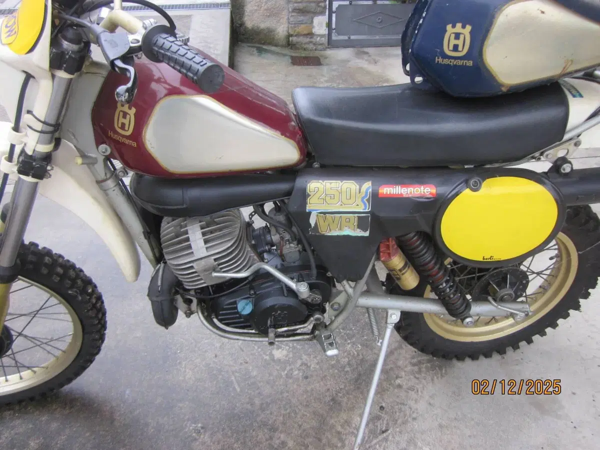 Husqvarna WR 250 (2)