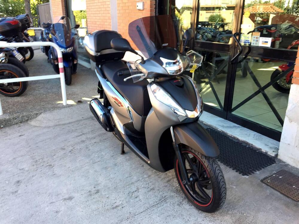 Honda SH 300 i Sport ABS (2018 - 20) (2)