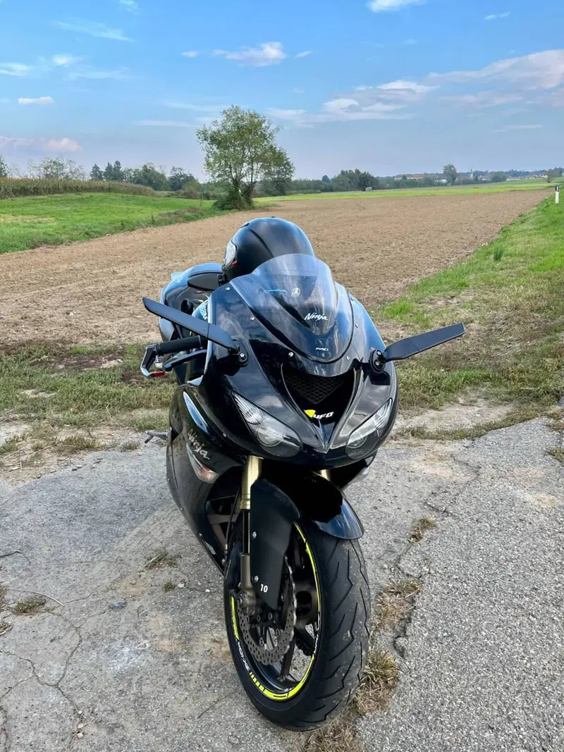 Kawasaki Ninja 1000 ZX-10R (2006 - 07) (16)