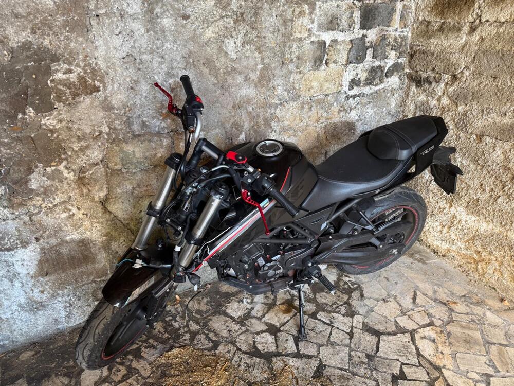 Voge Brivido 125R (2023 - 25) (2)