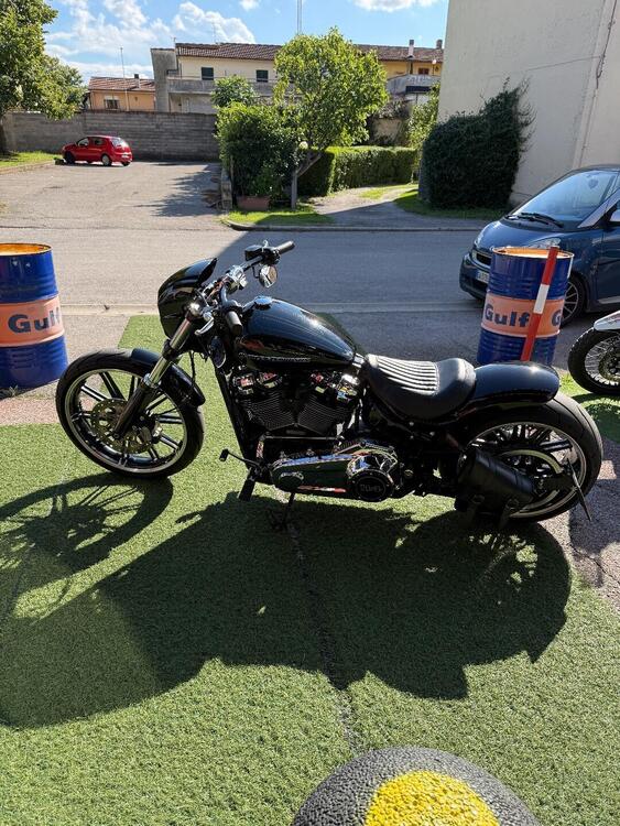 Harley-Davidson Breakout (2021 - 22) (5)