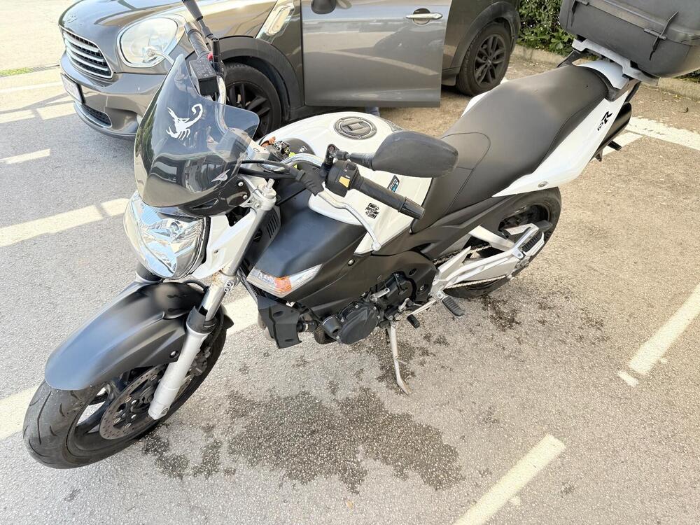 Suzuki GSR 600 (2006 - 11) (3)