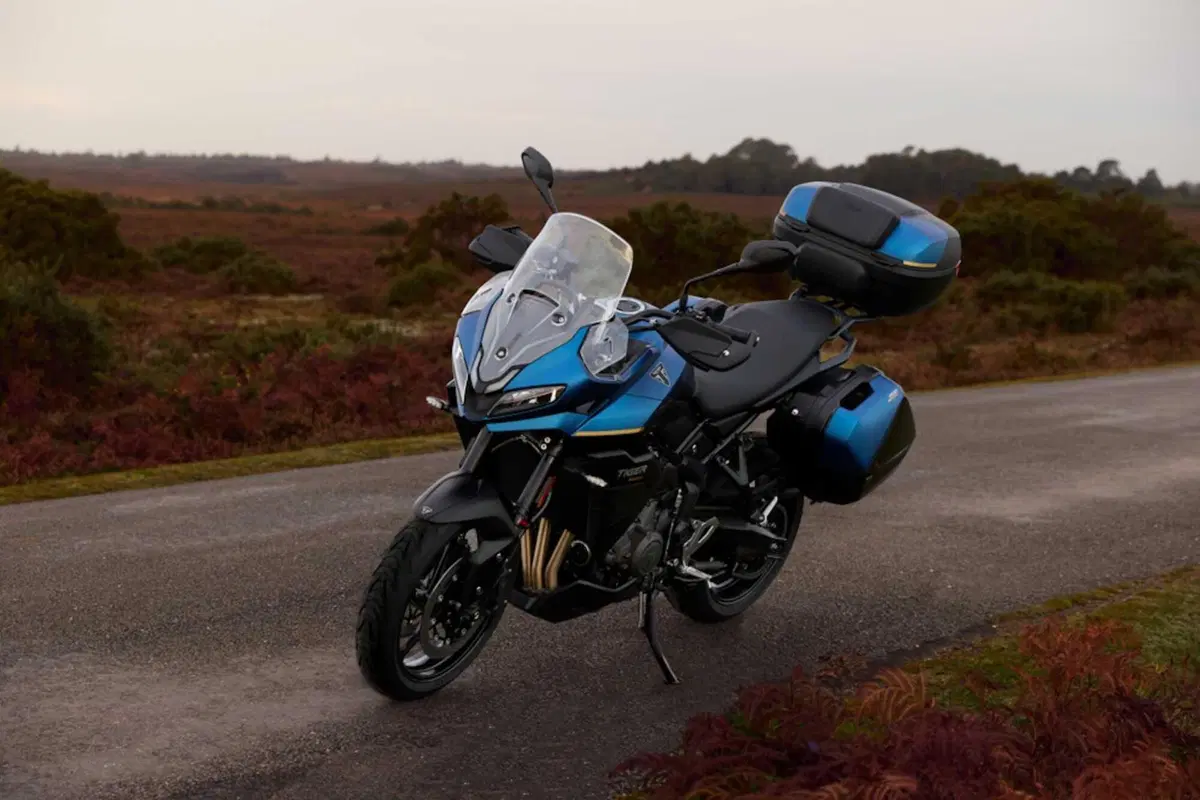 Triumph Sport 800 Tour