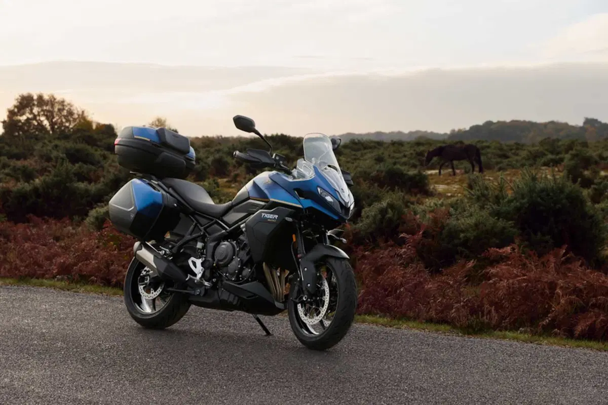 Triumph Sport 800 Tour (2)
