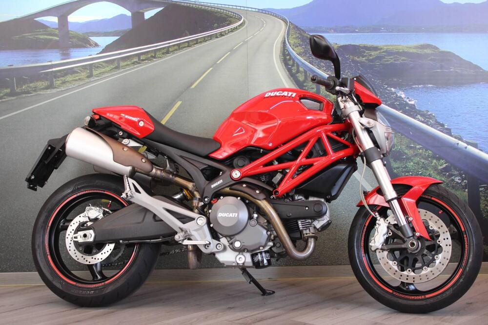 Ducati Monster 696 (2008 - 13) (5)