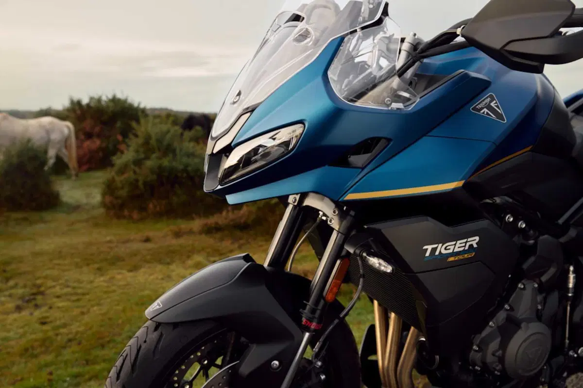 Triumph Sport 800 Tour (6)