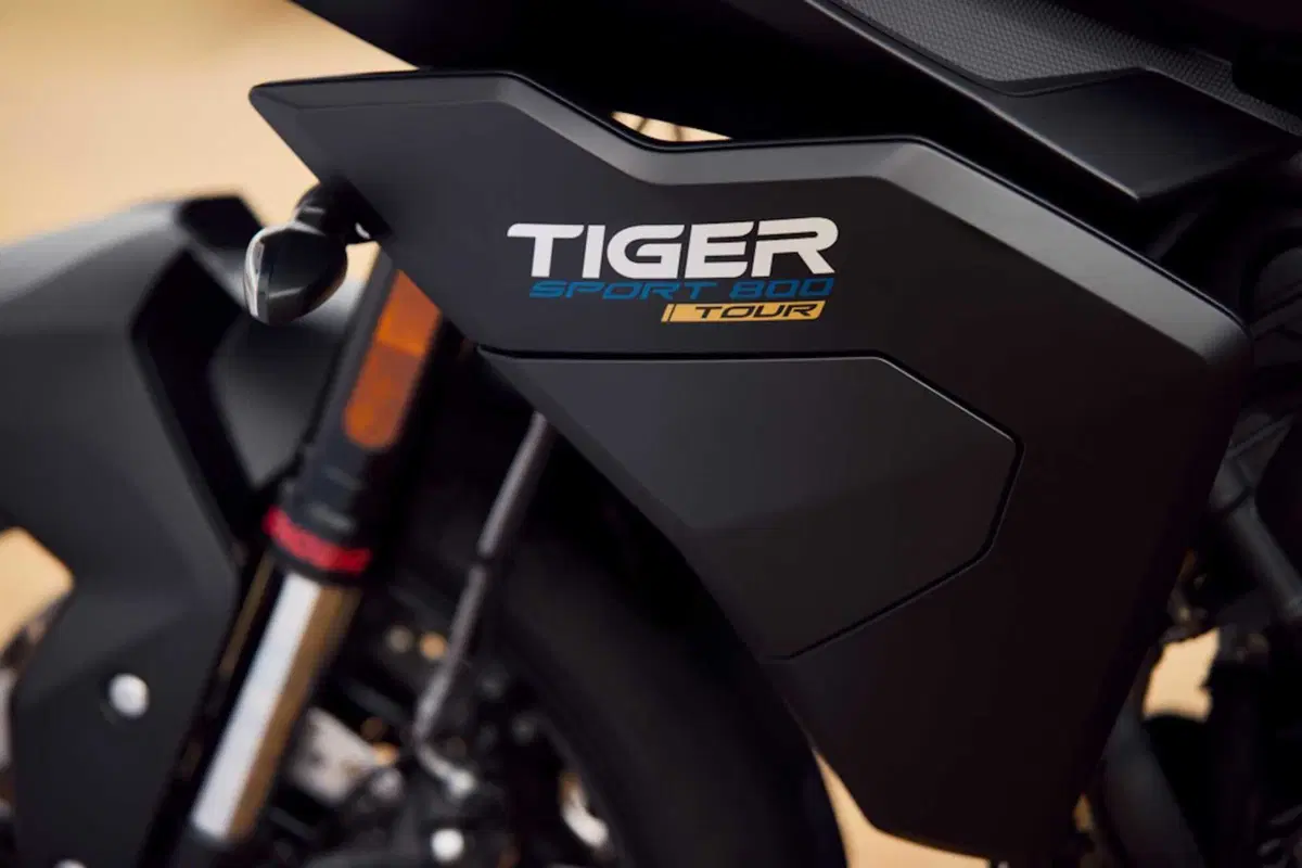 Triumph Sport 800 Tour (10)
