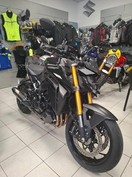 Suzuki GSX-S1000 EVO (2025)