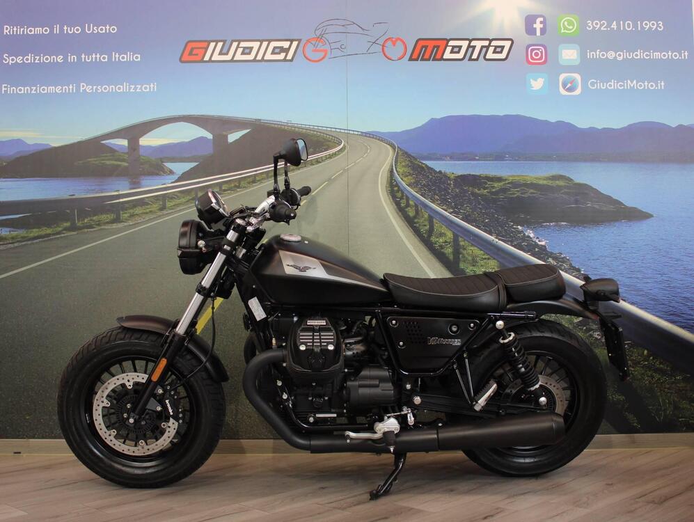 Moto Guzzi V9 Bobber (2021 - 25) (3)