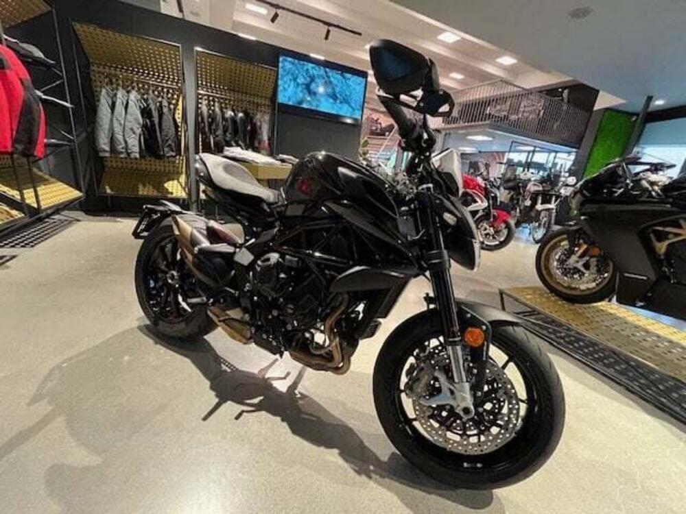 MV Agusta Dragster 800 R (2023 - 25) (2)