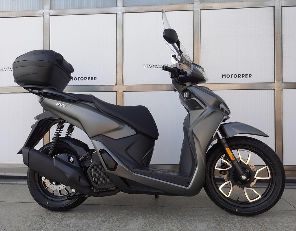 Voge Sfida SR16 200 (2025) (4)