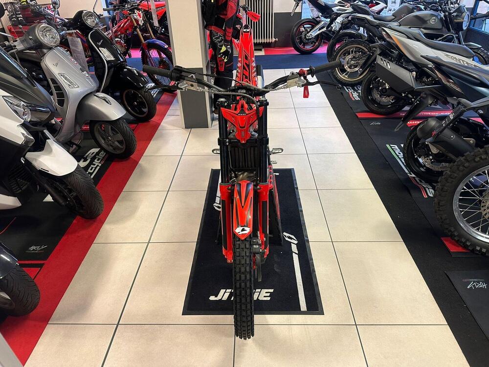 Betamotor Evo 300 2T (2025) (2)