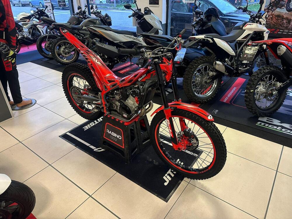 Betamotor Evo 300 2T (2025) (3)