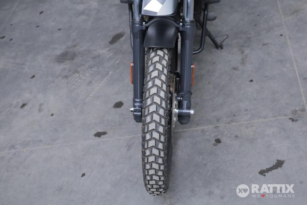 Royal Enfield Himalayan 411 (2021 - 24) (2)