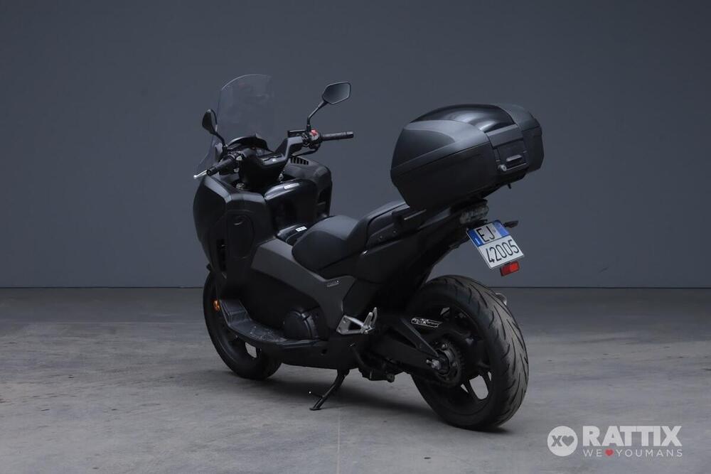 Honda Integra 750 DCT Sport (2017) (2)