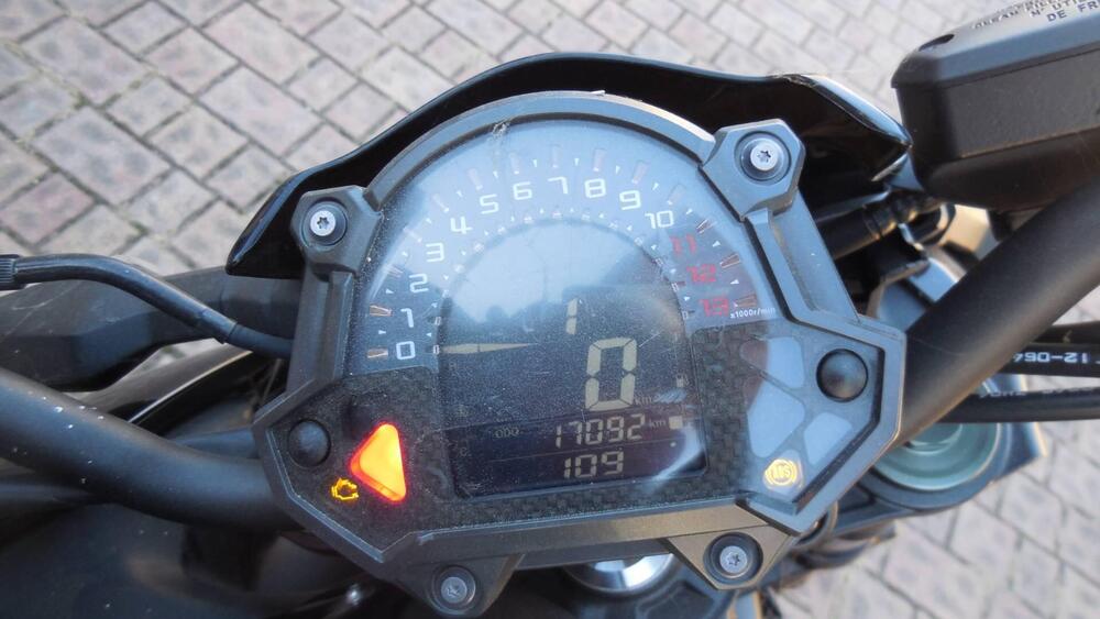 Kawasaki Z 900 (2017 - 18) (3)