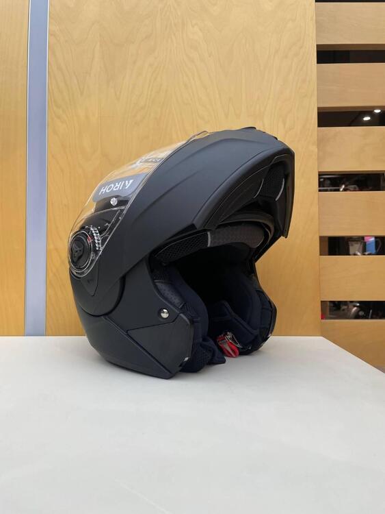 SPECKTRE BLACK MATT Airoh (3)