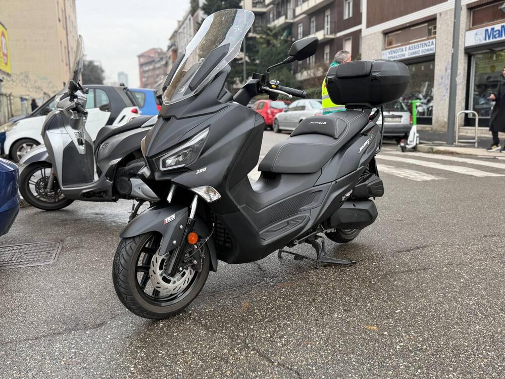 Sym Joymax 300 Z+ (2021 - 24) (2)