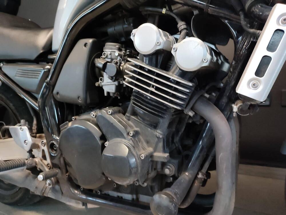 Yamaha FZS 600 Fazer (2002 - 03) (3)