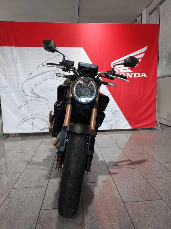 Honda CB 650 R E-Clutch (2024 - 25) (3)