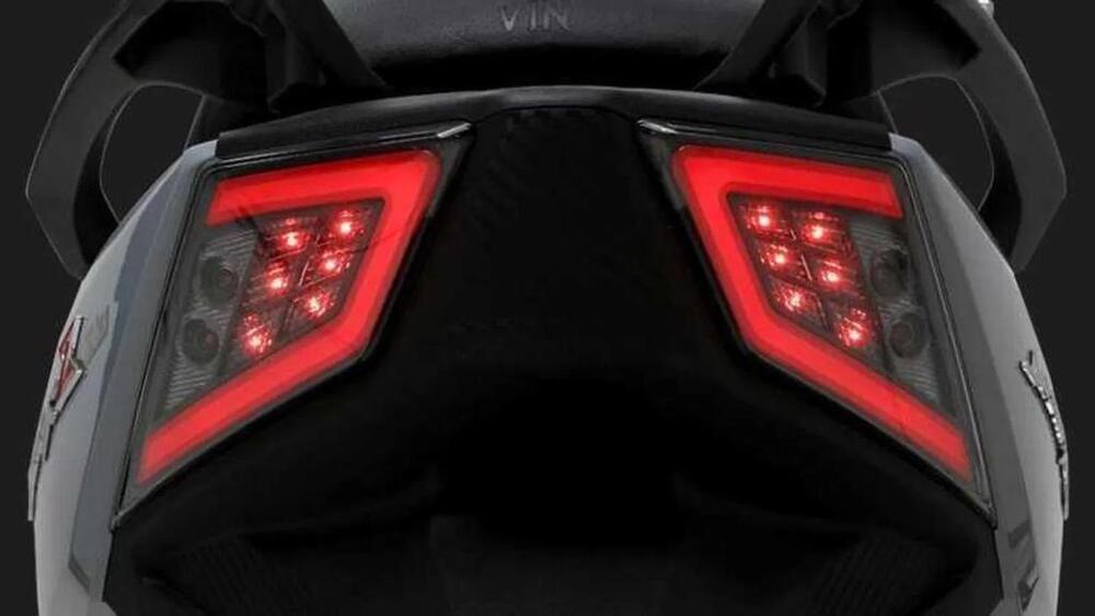 Sym Joymax 300 Z+ (2021 - 24) (4)