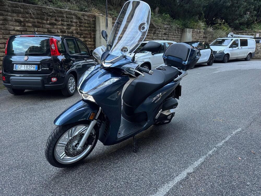 Honda SH 350 (2021 - 24) (3)