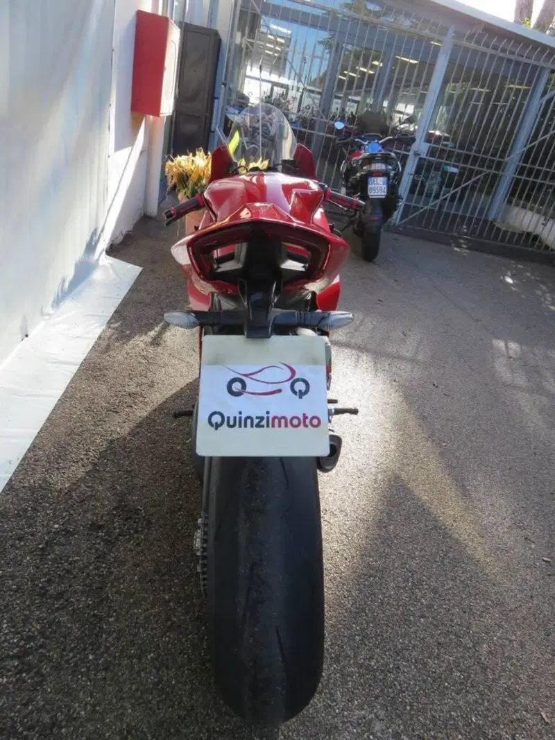 Ducati Panigale V4 S 1100 (2021) (11)