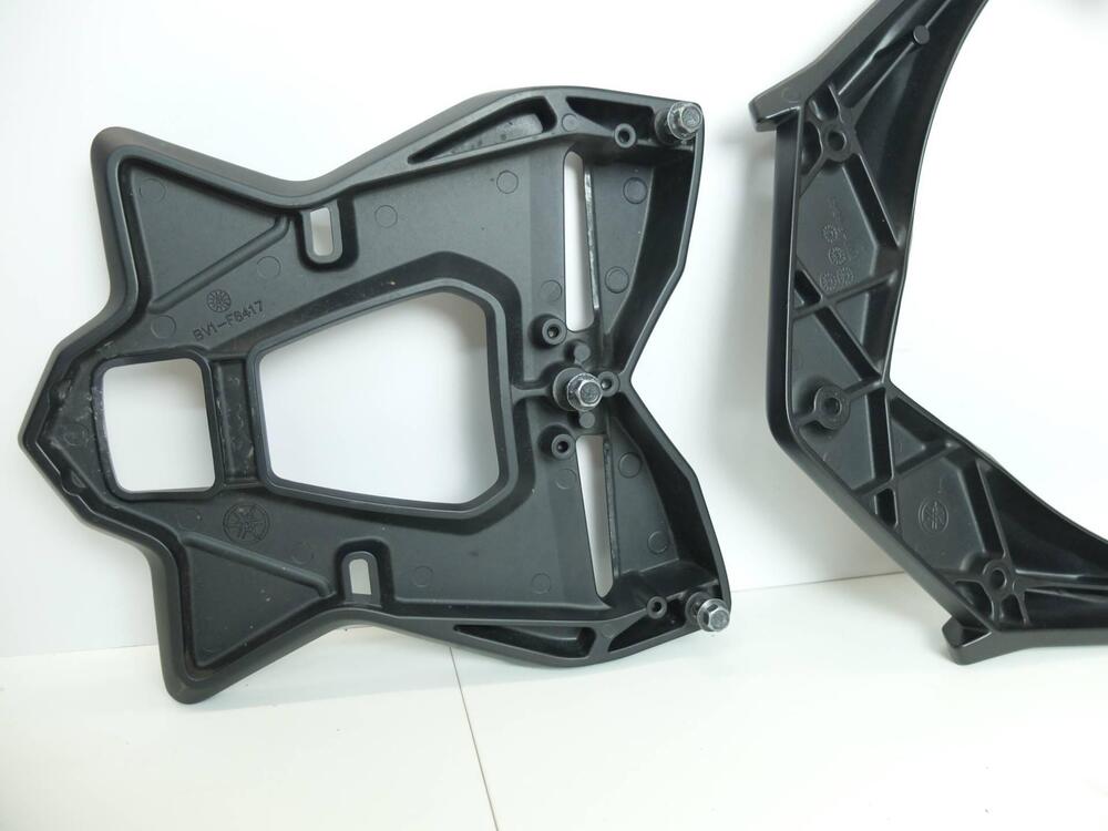 PIASTRA + PORTAPACCHI ORIGINALE YAMAHA TMAX T-MAX (4)