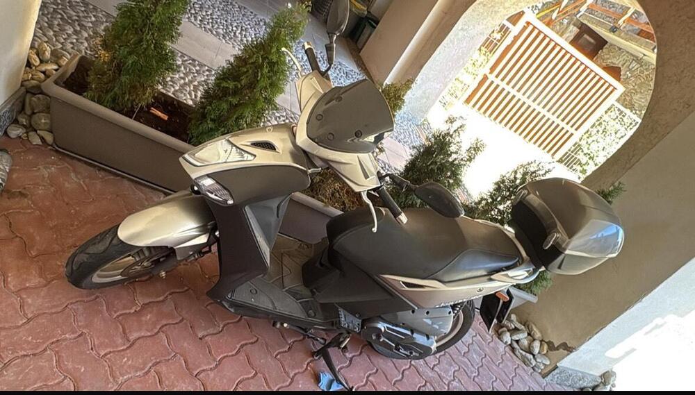 Kymco Agility 125 R12 (2007 - 13) (2)