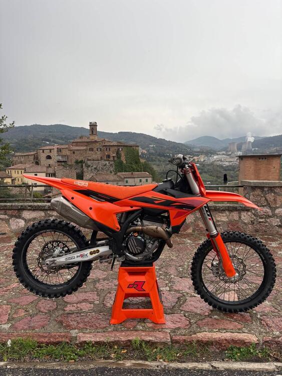KTM 250 SX-F (2025) (4)