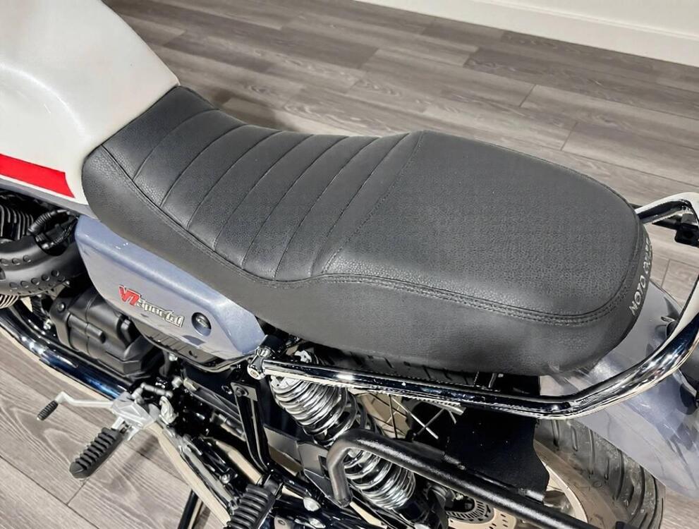 Moto Guzzi V7 Special (2021 - 24) (4)