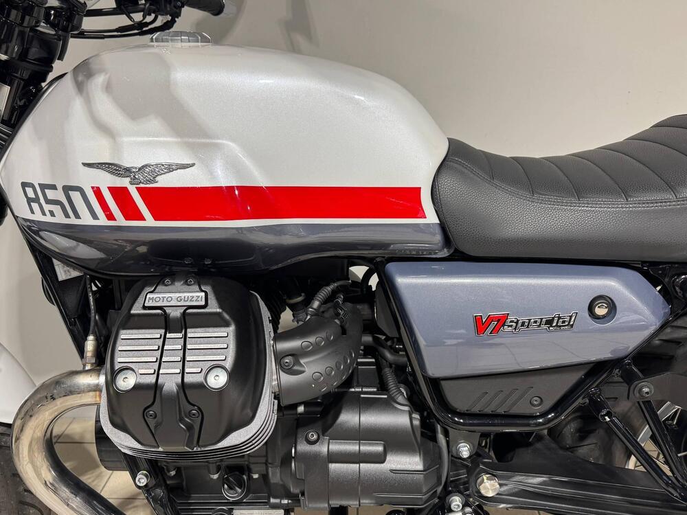 Moto Guzzi V7 Special (2021 - 24) (5)