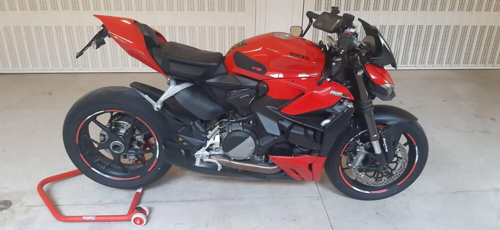 Ducati Streetfighter V2 (2022 - 24)