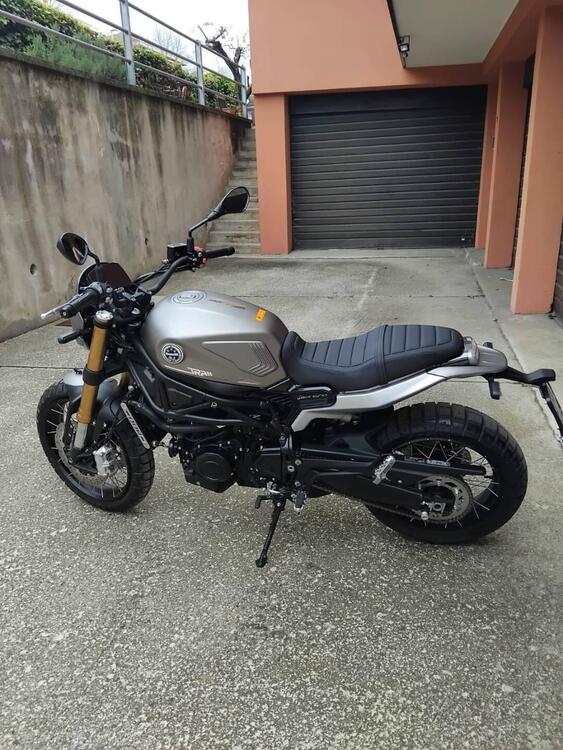 Benelli Leoncino 800 Trail (2022 - 25)