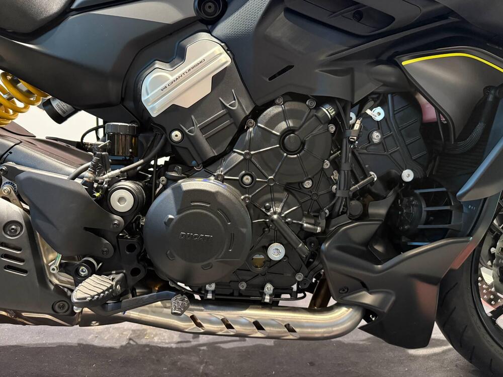 Ducati Diavel V4 (2023 - 25) (4)