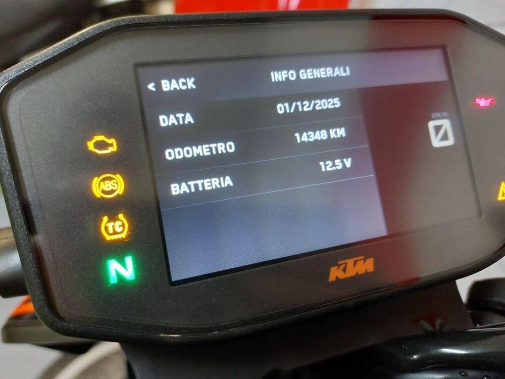 KTM 890 Duke (2021 - 23) (4)