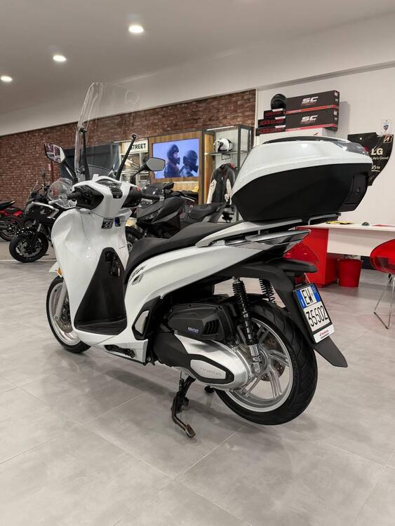 Honda SH 350 (2021 - 24) (4)