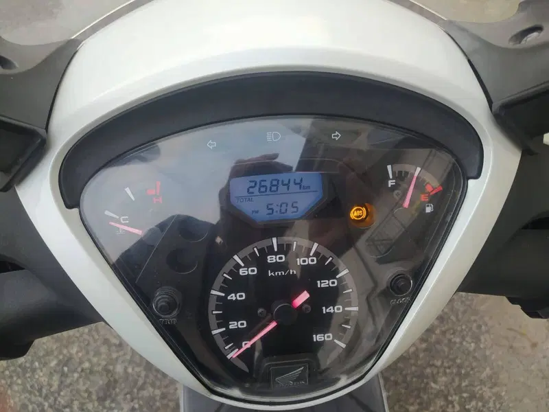 Honda SH 150i ABS (2013 - 16) (9)