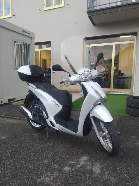 Honda SH 150 i ABS (2013 - 16) (2)