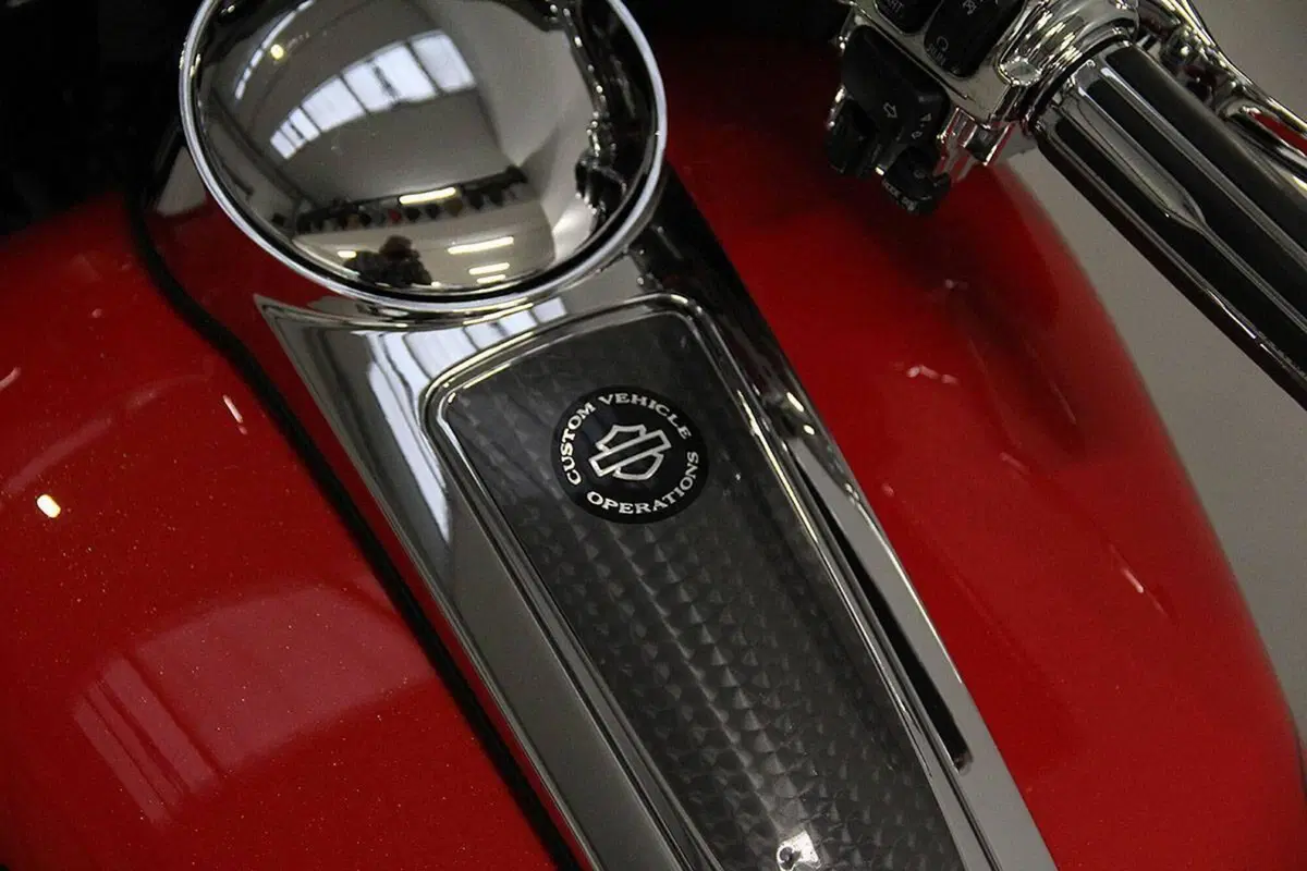 Harley-Davidson 1800 Street Glide (2010 - 11) - FLHXSE (10)