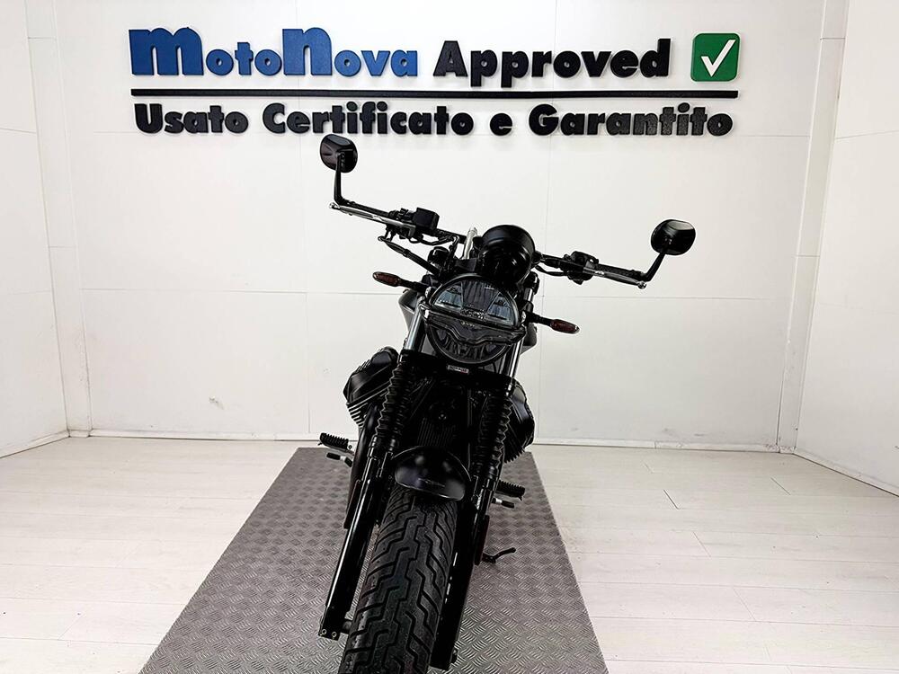 Moto Guzzi V9 Bobber (2021 - 25) (2)